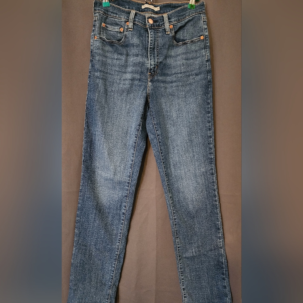 Levi's 724 Jeans, Women's size 30W x 32L High Rise Straight Leg Denim Blue Jeans